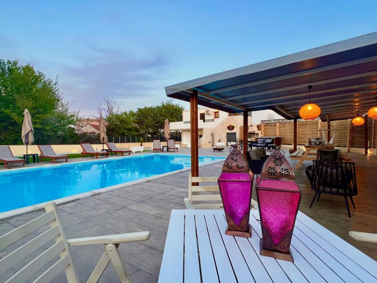 Beach Villa Verano With Private Pool By Dadovillas Sidárion Buitenkant foto