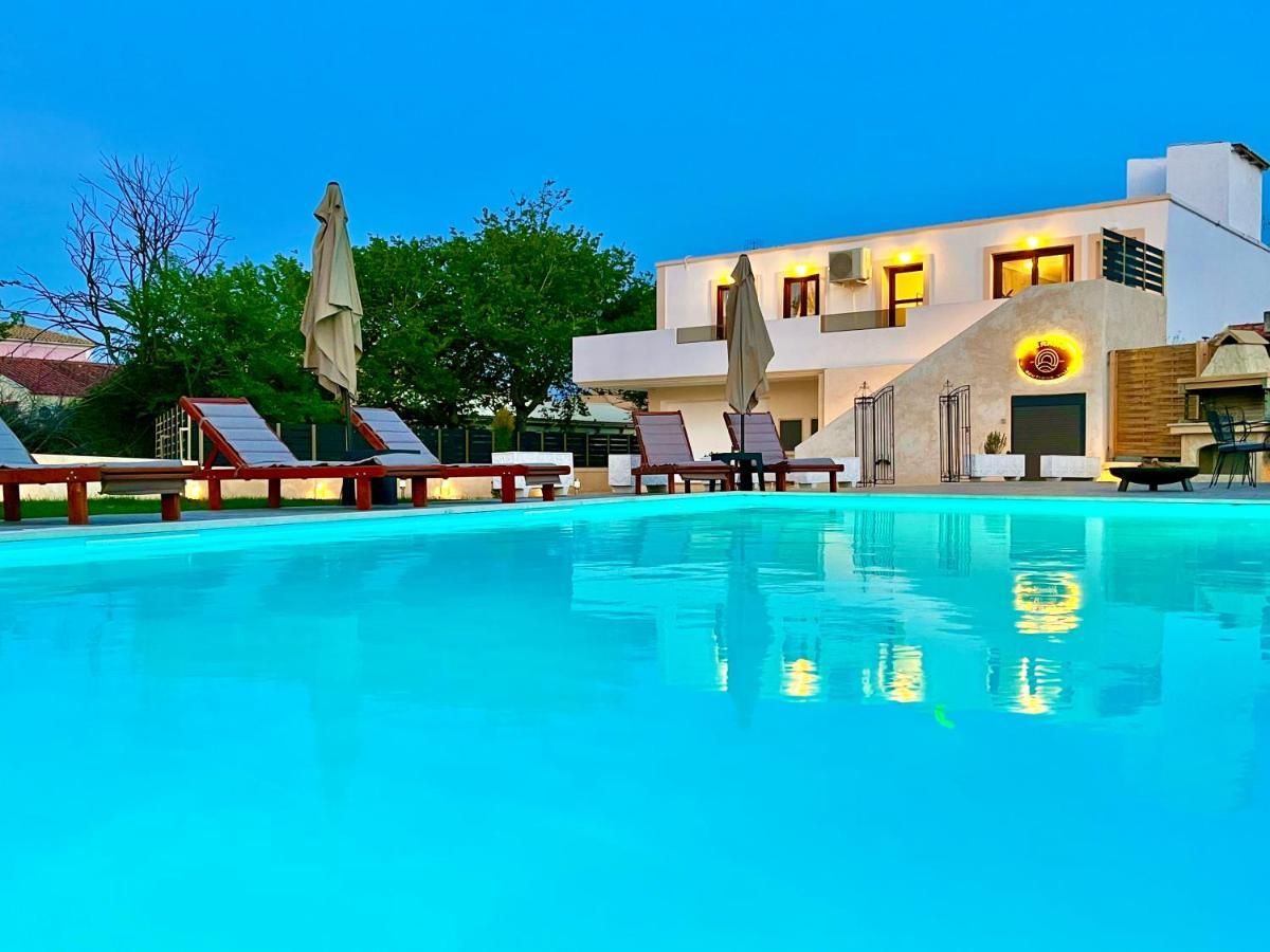 Beach Villa Verano With Private Pool By Dadovillas Sidárion Buitenkant foto